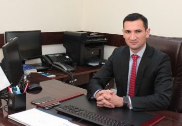 Azərbaycanlı FIFA referisi nazirlikdəki vəzifəsini tərk etdi